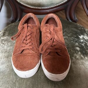 American eagle corduroy sneakers size 8